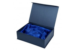 Díszdoboz 24x18x7cm kék színű (üveg díjakhoz)

B535

Doboz üveg díjakhoz 24 x 18 x 7cm.  
Maximum 20 x 14 x 6 cm-es díjhoz